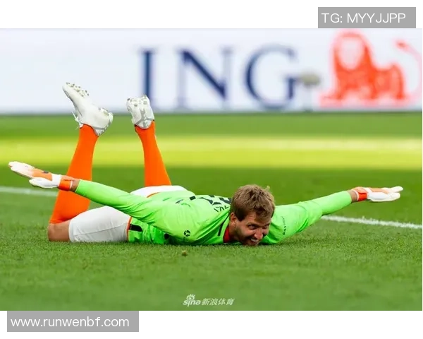 球场上的“顶级拉扯”：沃克秒道歉背后的生存哲学与多尔古的昂贵成才课